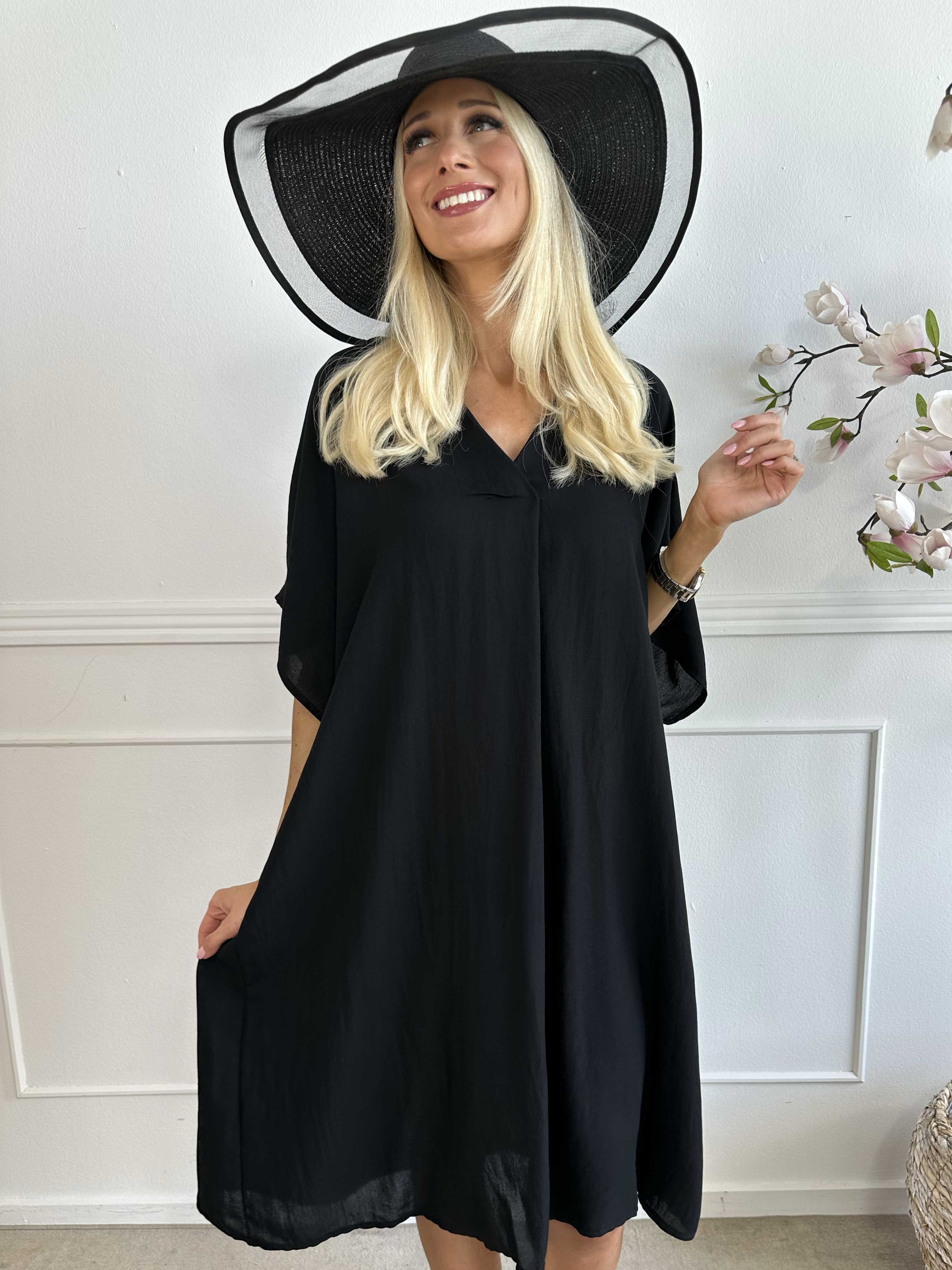 Astrid - Simpel kjole med v-udskæring